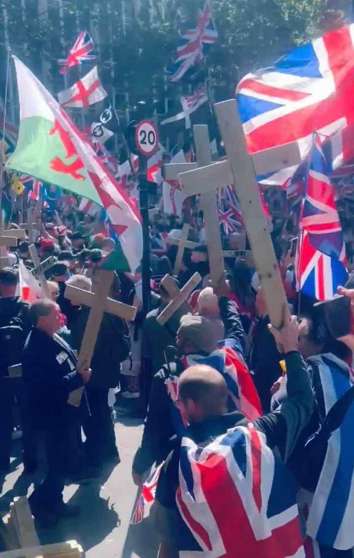 THE REAL EXTREMISTS SIT IN POWER AND IN THE MEDIA!