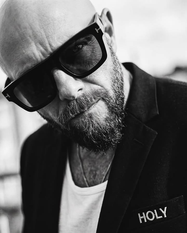 I give the floor to my husband Thomas Finn READ IT!